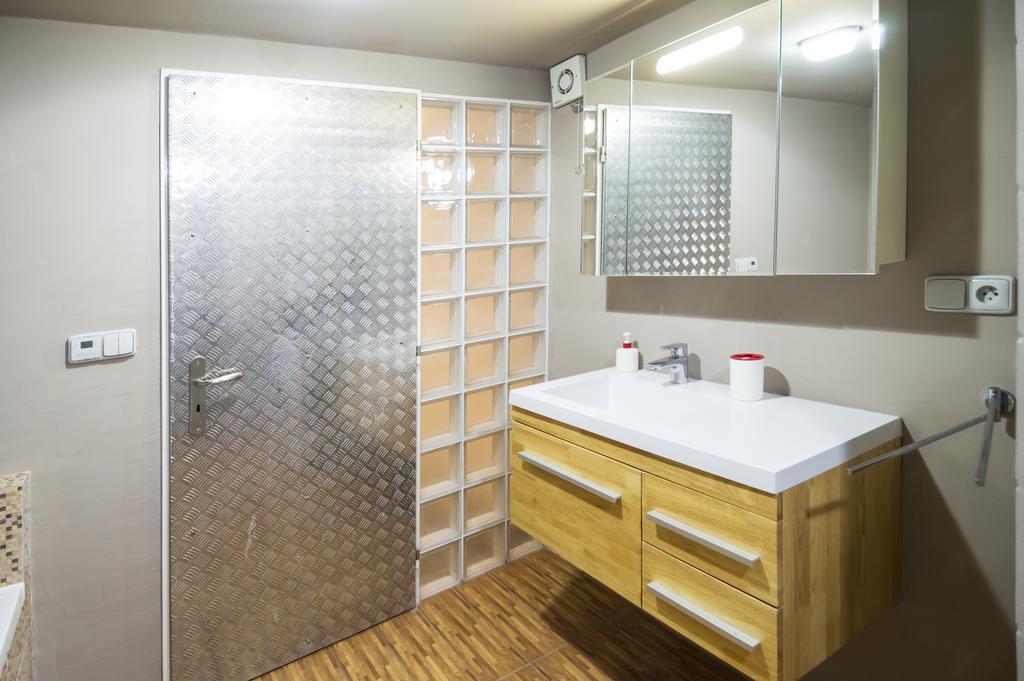 Design Apartment Havelska Прага Екстериор снимка